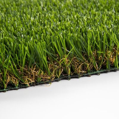 Tappeto erboso artificiale variopinto per la decorazione e l'asilo del giardino