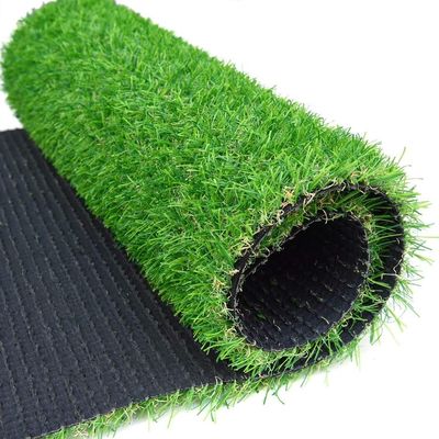 Tappeto erboso artificiale variopinto per la decorazione e l'asilo del giardino